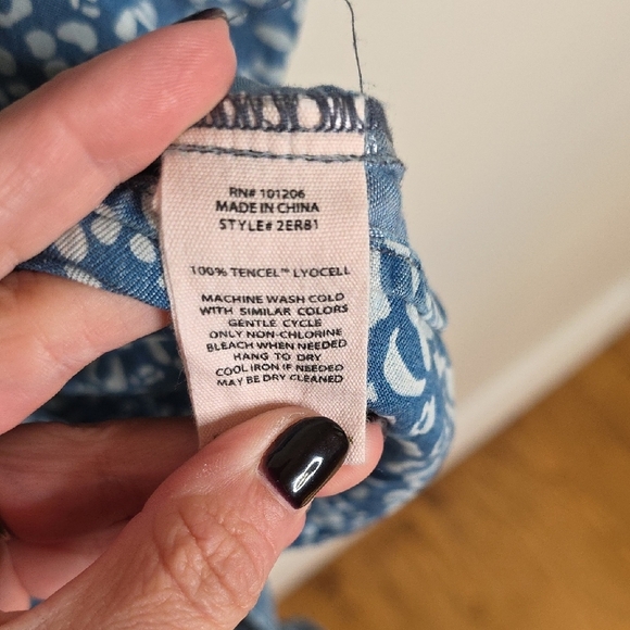 Soft Surroundings Blue Animal Print Shirt Size Small - Picture 3 of 5